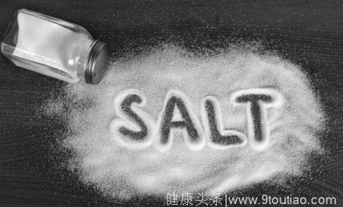 “重口味”饮食者注意！警惕因吃盐过多诱发的儿童疾病