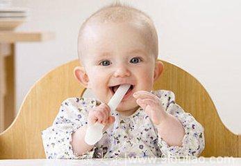 宝宝长乳牙，妈妈应该注意什么呢？