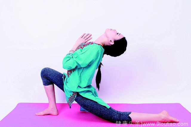 为学瑜伽：你还在健身房练动作，她已从印度留学回国，顺便考了个瑜伽博士