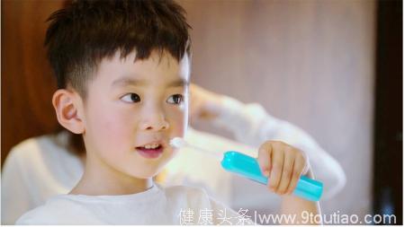 宝贝要刷牙了，如何挑选适合宝宝的牙刷呢？
