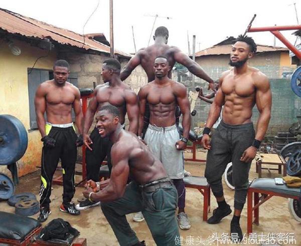 英雄不问出处，非洲小伙在最“垃圾”的健身房中，练出最牛的肌肉！