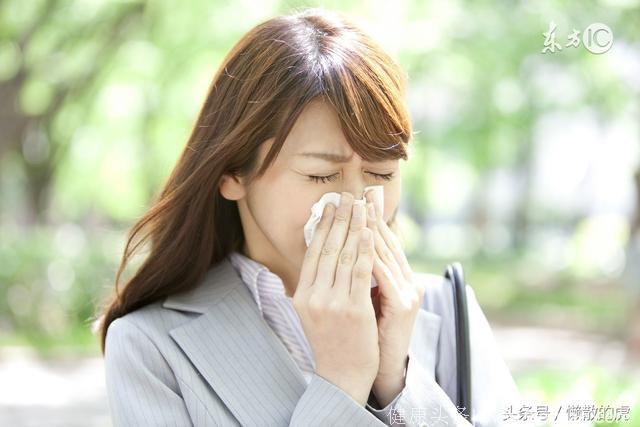 常见的过敏性疾病有过敏性哮喘、过敏性鼻炎、花粉病、某些皮炎等改如何预防