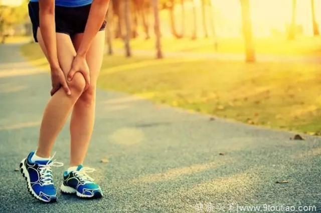 跑步到底伤不伤膝盖？跑完步膝盖疼和关节炎有关吗？看完你就知道了