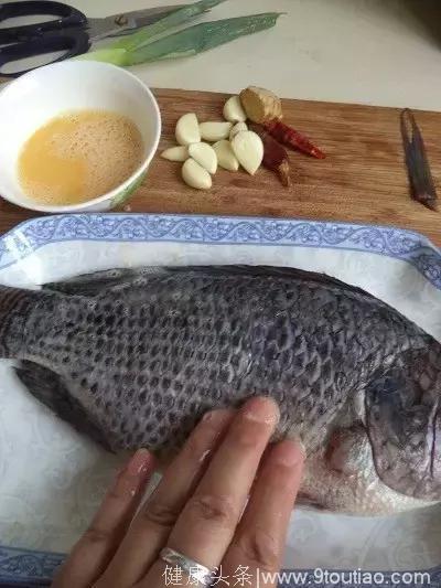 红烧鱼，如何做出嫩美鲜又不带腥味，祖传秘方……