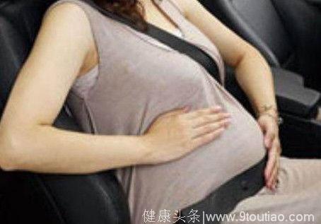 6个月孕妈出车祸坚持把宝宝生下来，宝宝紧握宝妈手顿时催泪