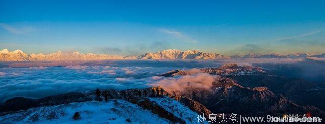 让人膜拜让人失眠的神山之牛背山大观