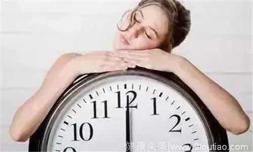 睡好午觉也能长寿？80%的午睡姿势，容易诱发疾病！