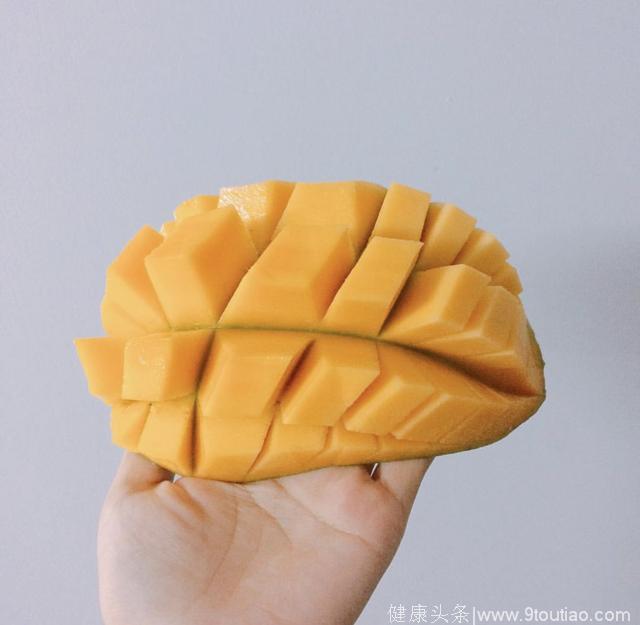 你吃过芒果，但你不一定会吃芒果，教你正确吃芒果的姿势