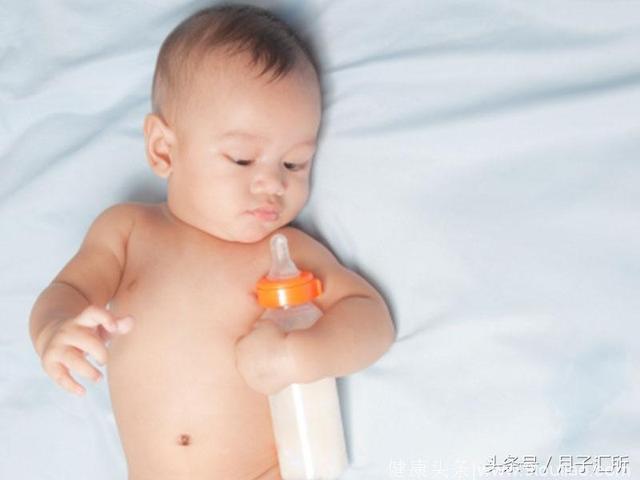 宝宝把饮料当水喝，当心得白血病！
