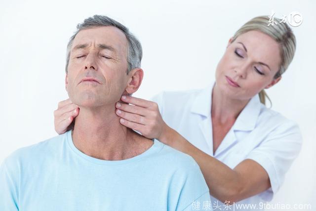 肩周炎疼痛常在1-2次中被治愈，老家学来的方子真的很管用哦！