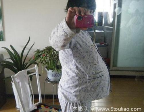 美女怀孕4个月，肚子竟一天天变小，得知真相后婆婆却笑了