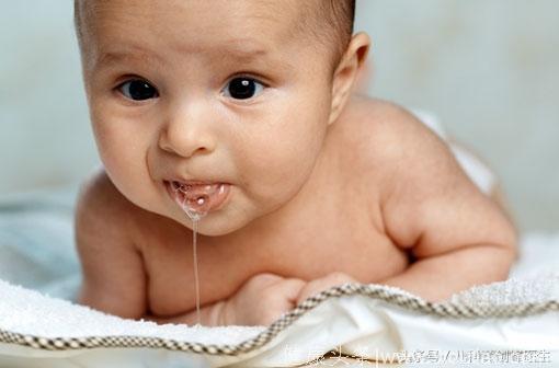 宝宝老流口水，是因为出牙么？