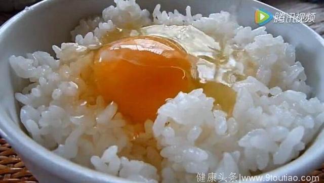 白米饭拌生鸡蛋你吃过吗？百分之九十八的人还不知这种新吃法