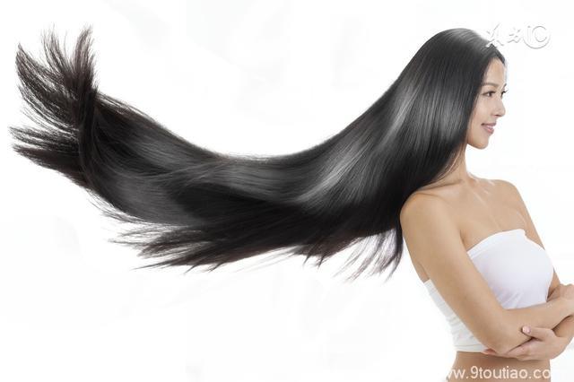 自测：你的掉发是否算正常？让你拥有一头乌黑浓密秀发的5大方法
