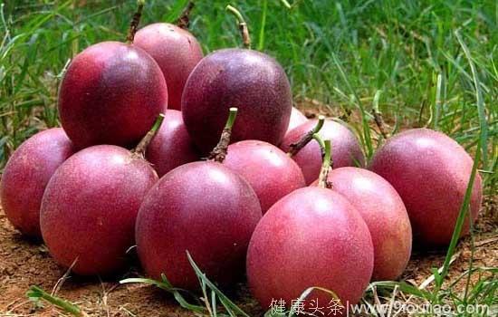 “果汁之王”百香果人人都吃过，但它的隐藏功效你们知道几个？
