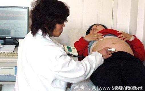 孕妇产检的时候发现肚子不只是有孩子，打开腹部的医生都慌了