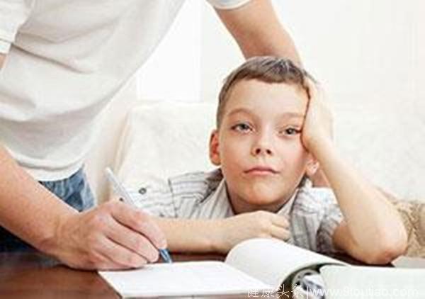 心理学家：父母的8个习惯直接导致孩子越来越笨，再不改就晚了