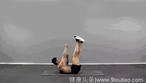 邓超暴瘦鹿晗秀肌肉，这对父子是要在运动的道路上，来一段freestyle吗？