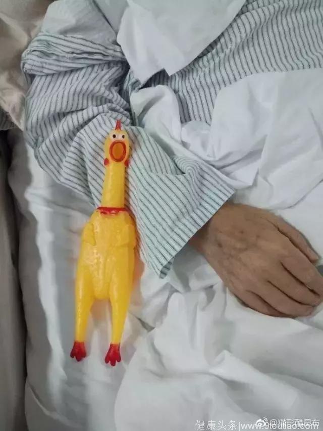 还有这种操作？ICU没有呼叫铃，病人手边唯有一只惨叫鸡