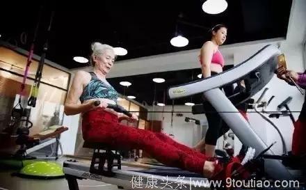 71岁天津银发奶奶，坚持健身11年，活的非常年轻！