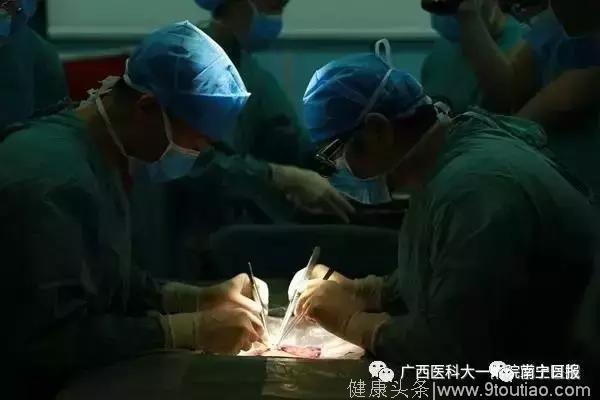 32公斤妈妈割肝救女，“新肝”宝贝重获新生！广西首例活体肝移植手术成功