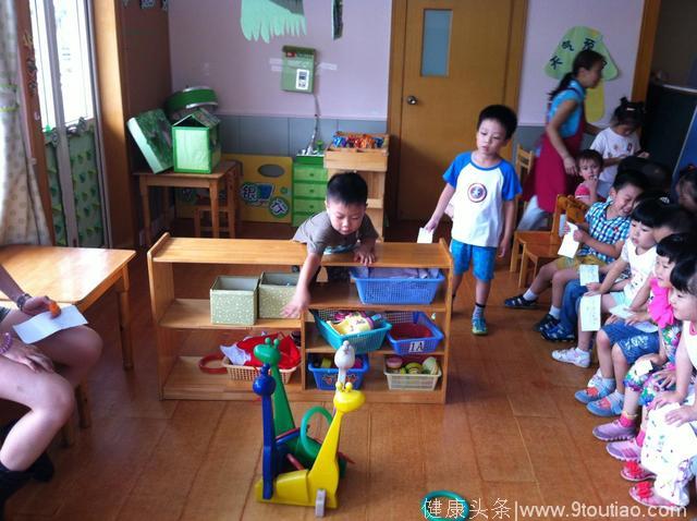 小孩子因为吃了这几种零食，得了白血病，家人要提高警惕