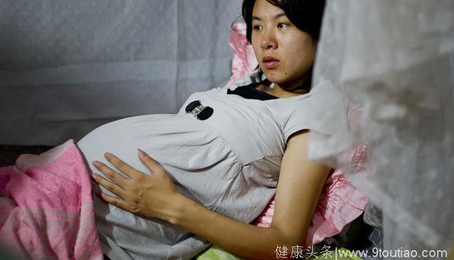 23岁产妇早产生下五胞胎，看到孩子的性别后，老公乐的合不拢嘴
