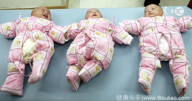 不孕产妇如愿怀上三胞胎，当孩子出生那一刻，医生都惊讶了