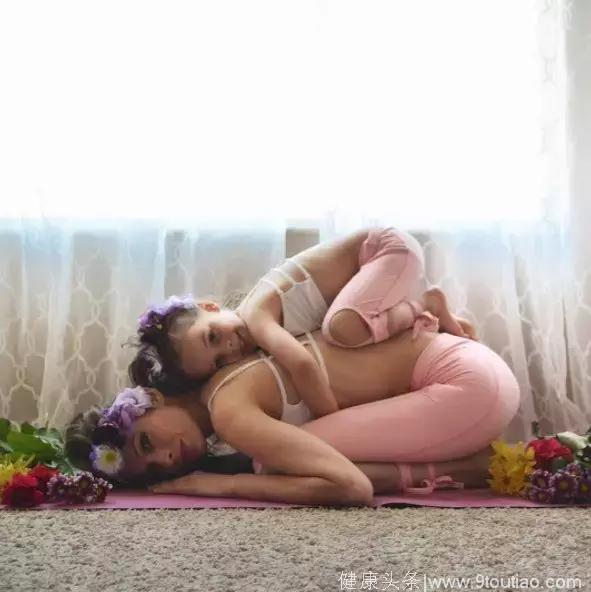一边带娃做瑜伽，一边貌美如花，她是最会生活的辣妈
