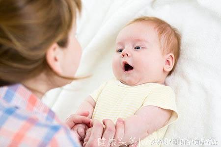 3个月宝宝被淹，宝妈在喂奶时总闻见一股恶臭，检查一看被吓到了！