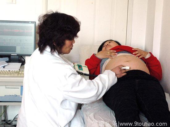 怀孕八个月骑电动车去孕检，医生说的话让我心死如坠冰窖