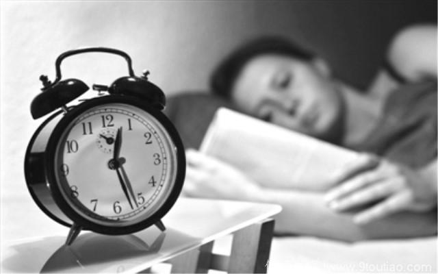 经常性入睡困难、失眠多梦？一定要吃的几种食物