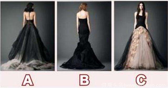心理测试：选一件你喜欢小黑裙，你会选哪件？测你的好人缘从哪里来？