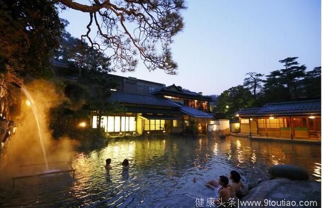 泡温泉也是有讲究的！揭露日本温泉的妙效
