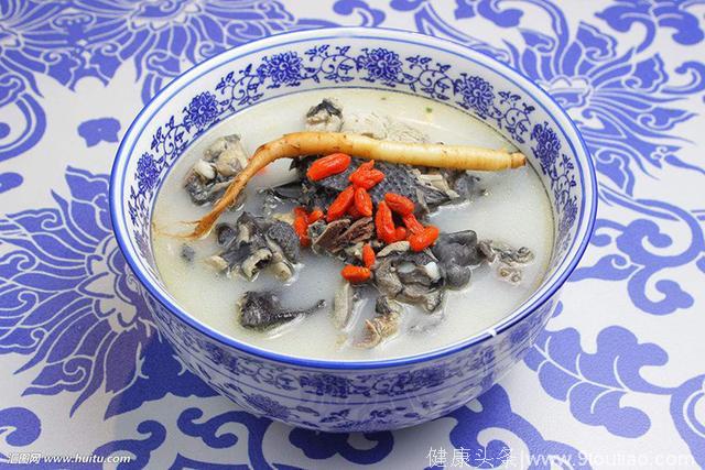 「气虚体质篇」以下十大煲汤食材常备好，养生汤水随时煲
