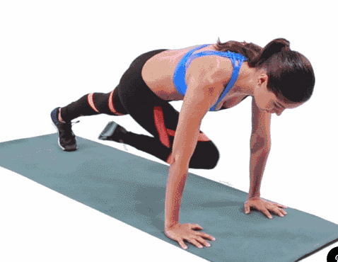 3组超级组锻炼计划，助你打造强悍的腹肌、三角肌和三头肌