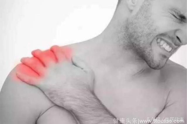 肩膀酸痛别忍着，这几个动作帮你预防肩周炎