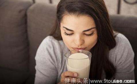 喝牛奶的最佳时间，你喝对了吗？95%的人都在浪费牛奶的价值！