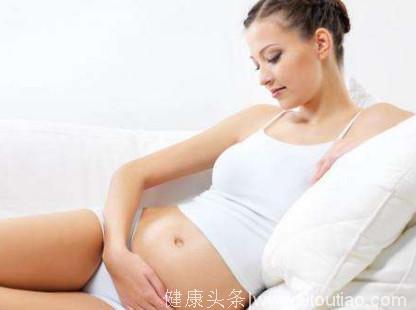 22岁时尚宝妈怀孕期间喜欢化妆, 宝宝差点流产, 这个问题要重视