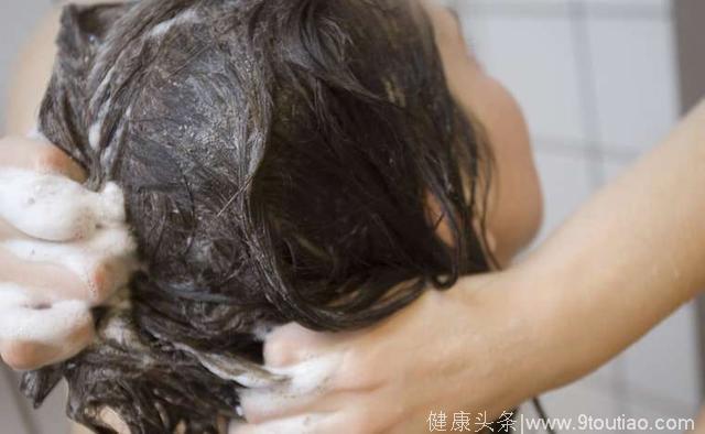 洗头次数越多越容易脱发？关于脱发，你的常识可能都是错的！