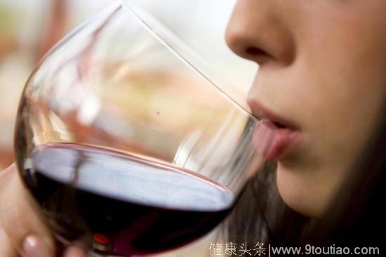 喝红酒/浆果汁有益口腔健康 你知道吗？