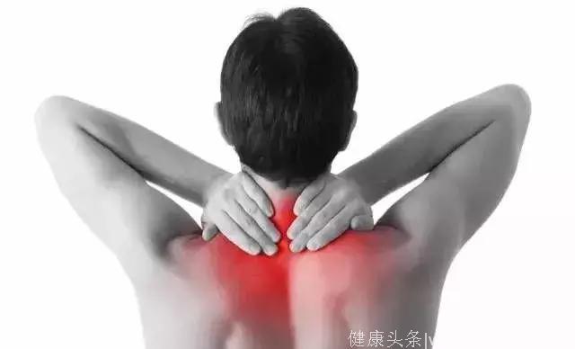 肩关节怕冷、肩痛……肩周炎早期4大表现你有么？