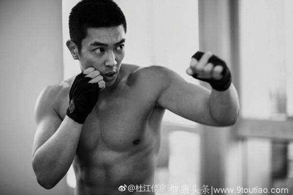 杜江为出演《红海行动》狂健身 八块腹肌荷尔蒙爆表！