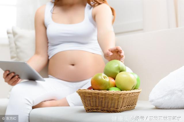 孕期老是感觉到肚子饿，专家建议准妈妈这样加餐更健康！