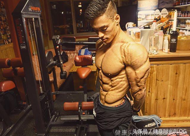 22岁肌肉小哥myrvold的健身计划与食谱，好身材肌肉不夸张