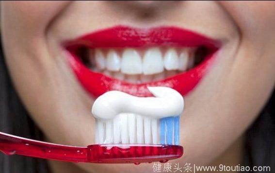 口腔不清洁竟会诱发脑出血吗？原来刷牙对健康这么重要！