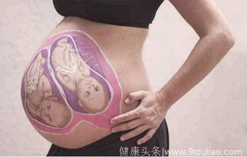 为什么有些孕妇不显怀，而有的孕妇肚子就特别明显？