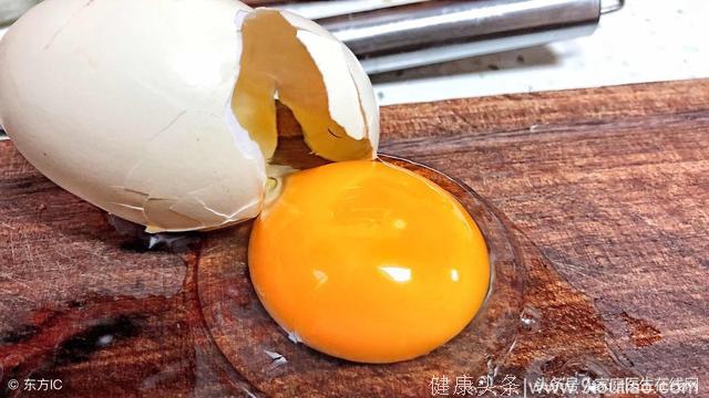 每天吃一个鸡蛋很伤身？营养师：太多人陷入了这7个误区