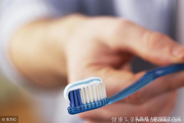 牙医坦言：不想刷成“氟斑牙”，使用牙膏时请牢记这4点