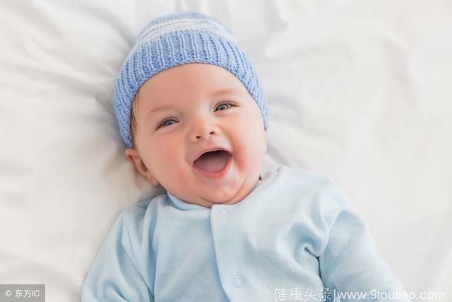 婴儿口腔中的白色小斑点是什么？